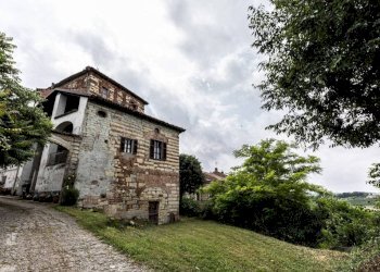 Facciata - Villa via Castello, Ottiglio - foto 2