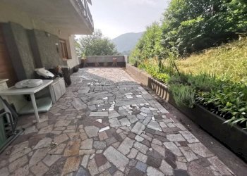 Cortile interno - Bilocale via San Grato, Viola - foto 2