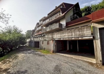 Facciata - Bilocale via San Grato, Viola - foto 3