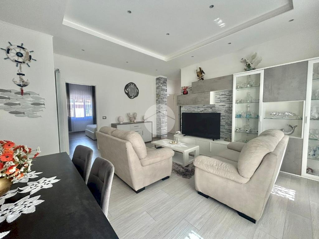 Appartamento Via Pippo Garibaldi, Savona (zona Villapiana) - foto 2