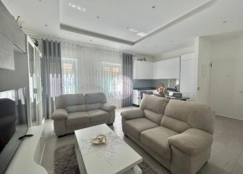 Appartamento Via Pippo Garibaldi, Savona (zona Villapiana) - foto 4