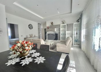 Appartamento Via Pippo Garibaldi, Savona (zona Villapiana) - foto 7