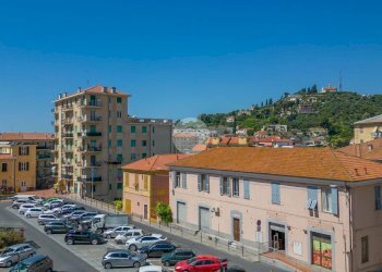 Negozio Piazza Mameli, Imperia - foto 2