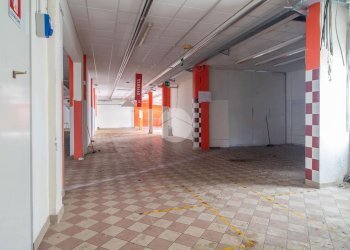 Negozio Piazza Mameli, Imperia - foto 8