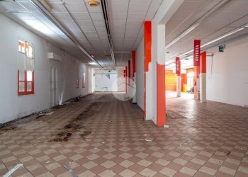 Negozio Piazza Mameli, Imperia - foto 10