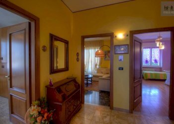 Disimpegno - Four-room apartment via San Bernardo, 3, Mondovì - photo 3