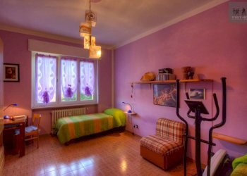 Camera da letto - Quadrilocale via San Bernardo, 3, Mondovì - foto 15