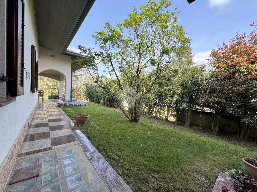 Villa Via Leopardi, Rescaldina - photo 2