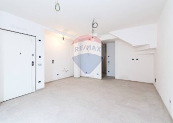 Stanza vuota - Trilocale VIA ACHILLE GRANDI
 
1/B, Monterotondo - foto 1