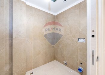 Bagno - Trilocale VIA ACHILLE GRANDI
 
1/B, Monterotondo - foto 10