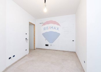 Stanza vuota - Trilocale VIA ACHILLE GRANDI
 
1/B, Monterotondo - foto 17