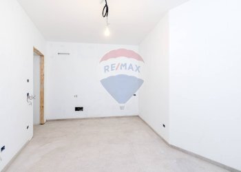 Stanza vuota - Trilocale VIA ACHILLE GRANDI
 
1/B, Monterotondo - foto 18