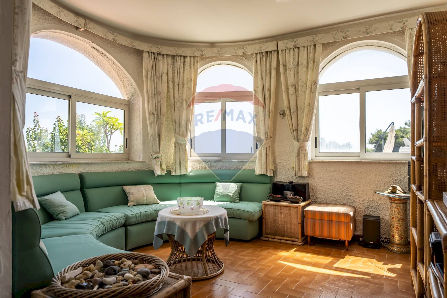 Salotto - Villa Lungomare Cristoforo Colombo
 
750, Palermo - photo 1