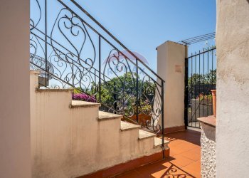 Terrazza - Villa Lungomare Cristoforo Colombo
 
750, Palermo - foto 60