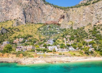 Vista dell\'acqua - Villa Lungomare Cristoforo Colombo
 
750, Palermo - foto 69