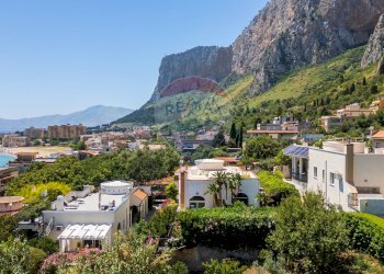 Vista delle montagne - Villa Lungomare Cristoforo Colombo
 
750, Palermo - foto 75