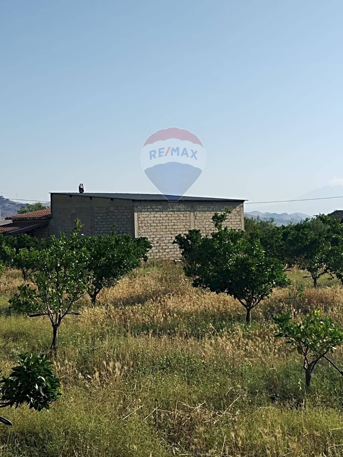 Edificio all\'aperto - Terreno agricolo Contrada Camemi
 
snc, Mineo - foto 1