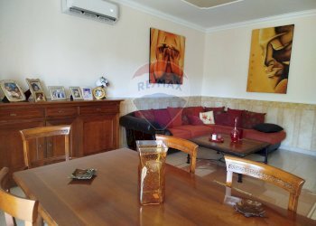 Sala da pranzo - Villa via Gubbio
 
1, Nettuno - foto 32