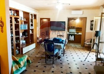 Sala da pranzo - Appartamento Piazza Delle Viole
 
14, Manfredonia - foto 5