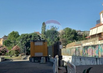 Edificio all\'aperto - Locale Commerciale Via San Carlo
 
113, Caserta - foto 11