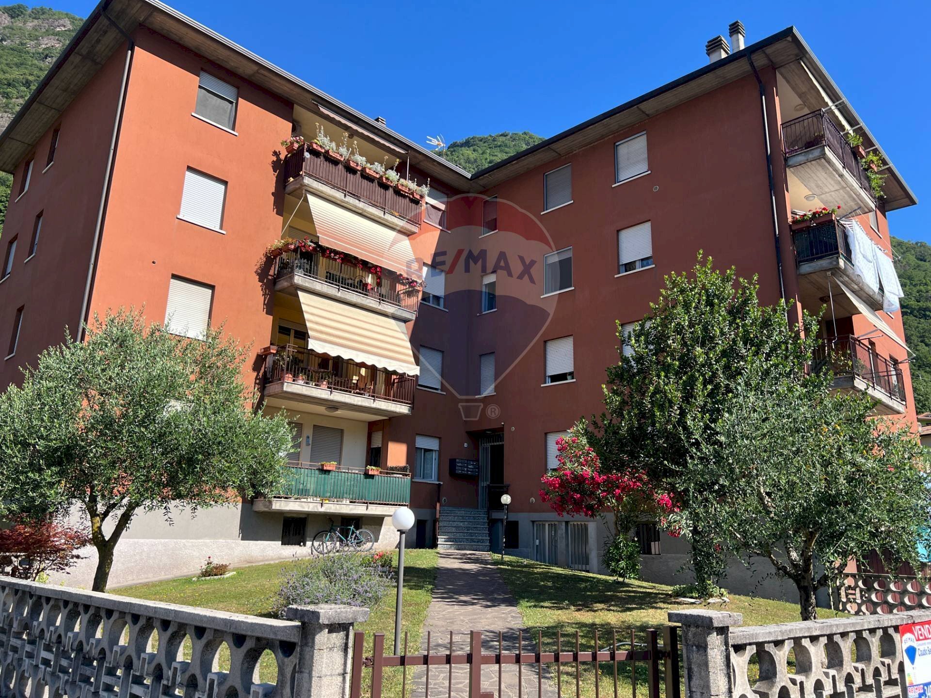 Edificio all\'aperto - Apartment via santa cecilia
 
2, Rogno - photo 1