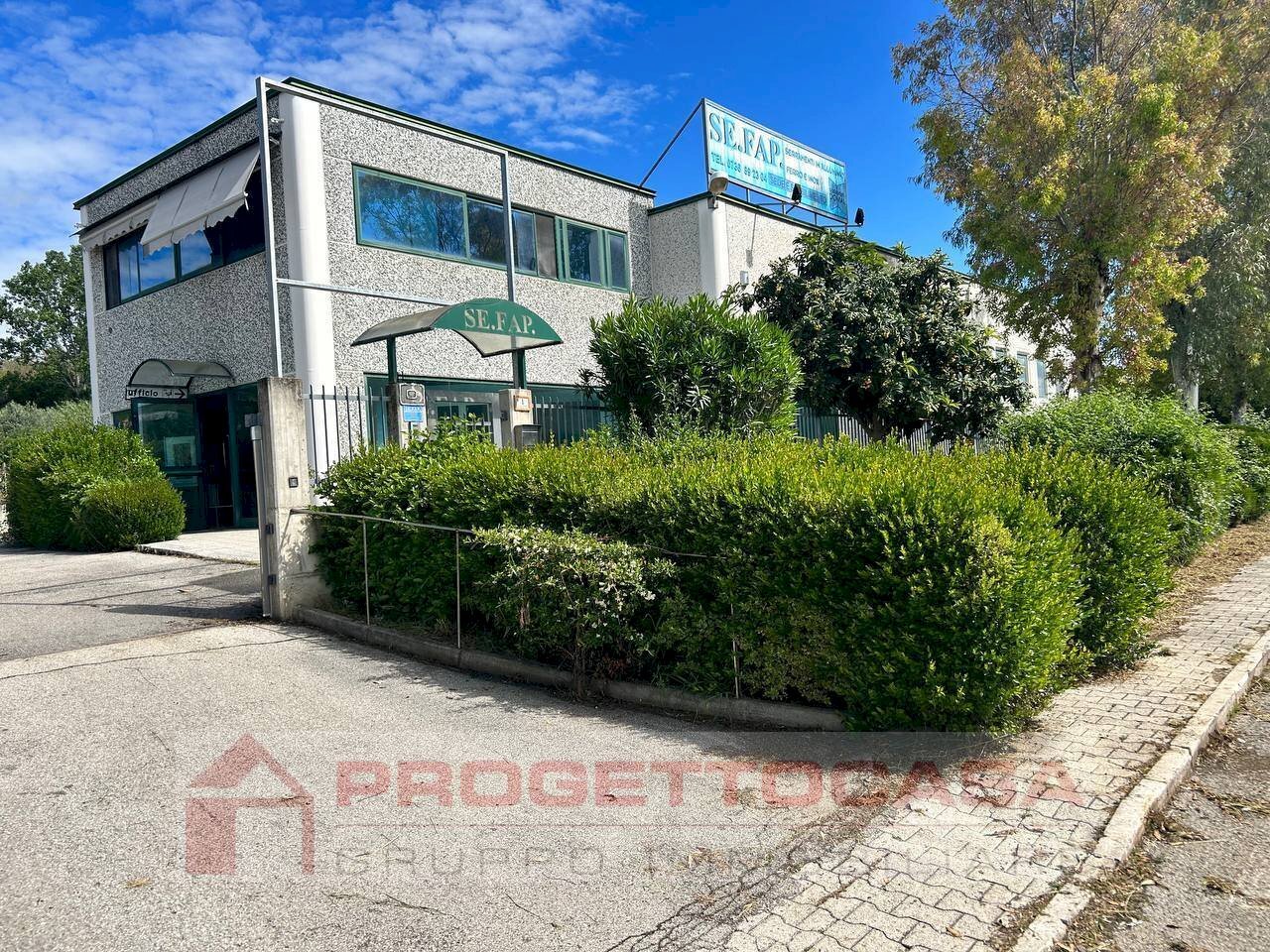 Foto 1 - Shed Via dell'Artigianato
 
1, Colli del Tronto - photo 1