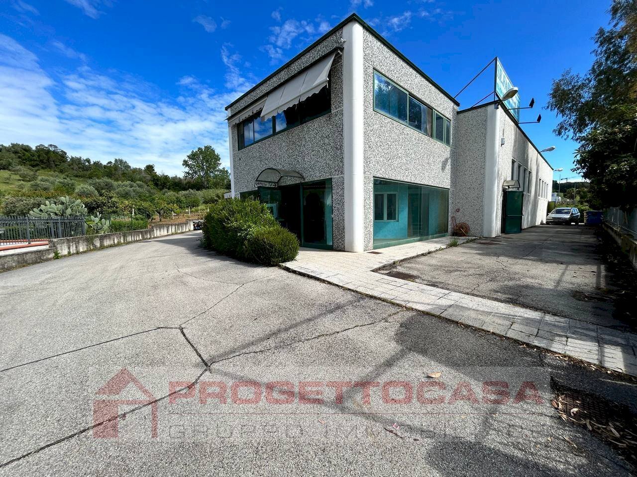 Foto 3 - Shed Via dell'Artigianato
1, Colli del Tronto - photo 2