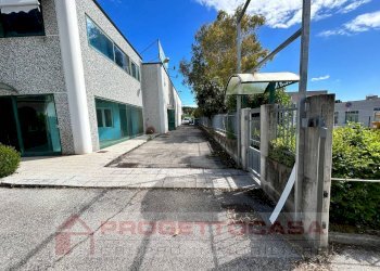 Foto 4 - Capannone Via dell'Artigianato
1, Colli del Tronto - foto 3