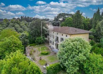 \nFoto 7\n - Castle centro
 
3, Siena - photo 7