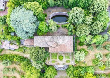 \nFoto 13\n - Castle centro
 
3, Siena - photo 13