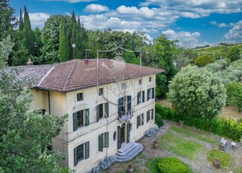 \nFoto 16\n - Castle centro
 
3, Siena - photo 16