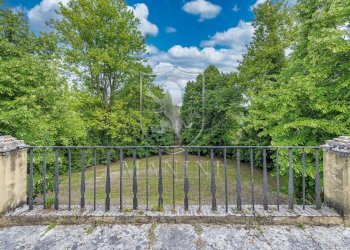 \nFoto 18\n - Castle centro
 
3, Siena - photo 18