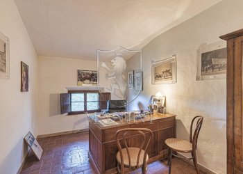 \nFoto 25\n - Castle centro
 
3, Siena - photo 25