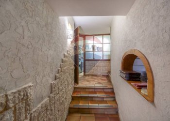 Scale - Locale Commerciale CORSO MARRUCINO
 
27, Chieti - foto 18