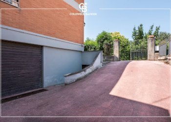 Foto 2 - Magazzino Via dei Laghi
 
5, Ciampino - foto 2