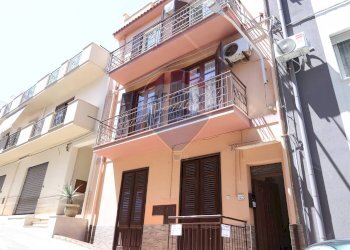 Edificio all\'aperto - Independent house VIA 4 NOVEMBRE
 
129, Balestrate - photo 2