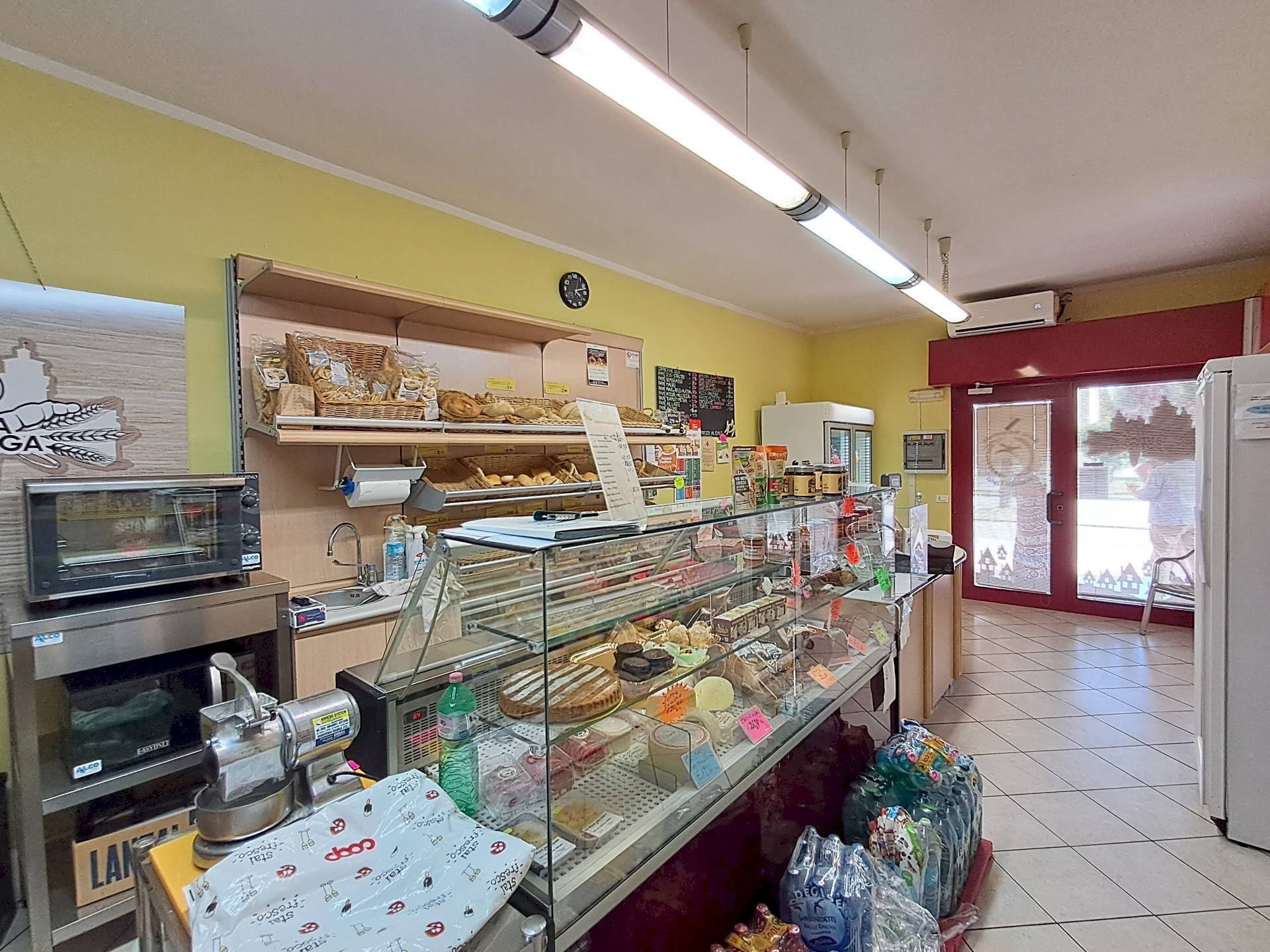 Foto 3 - Commercial Activity Via Dei Mughetti, Ferrara - photo 3