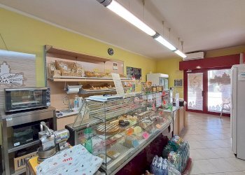 Foto 3 - Commercial Activity Via Dei Mughetti, Ferrara - photo 3