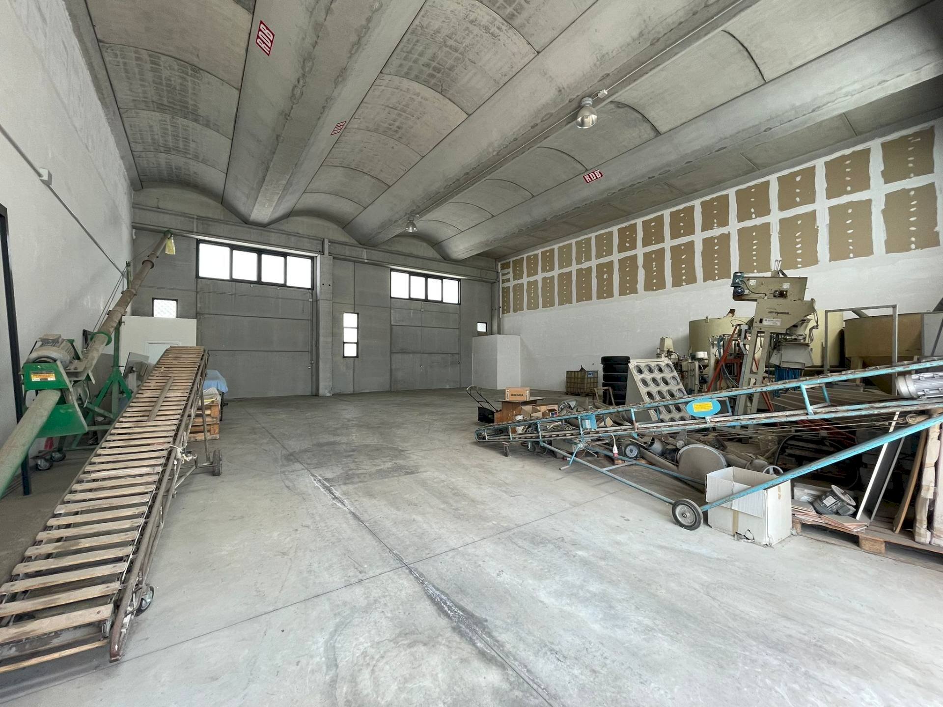 Foto 1 - Capannone Maddaloni - foto 1