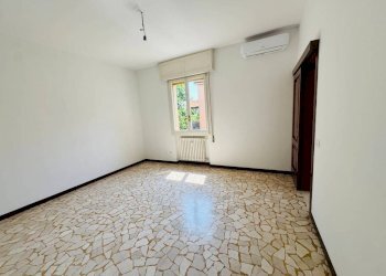 Camera da letto - Quadrilocale Bologna (zona Colli) - foto 9