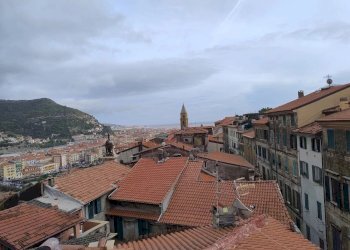 Quadrilocale Piazza della Fontana, Ventimiglia - foto 1