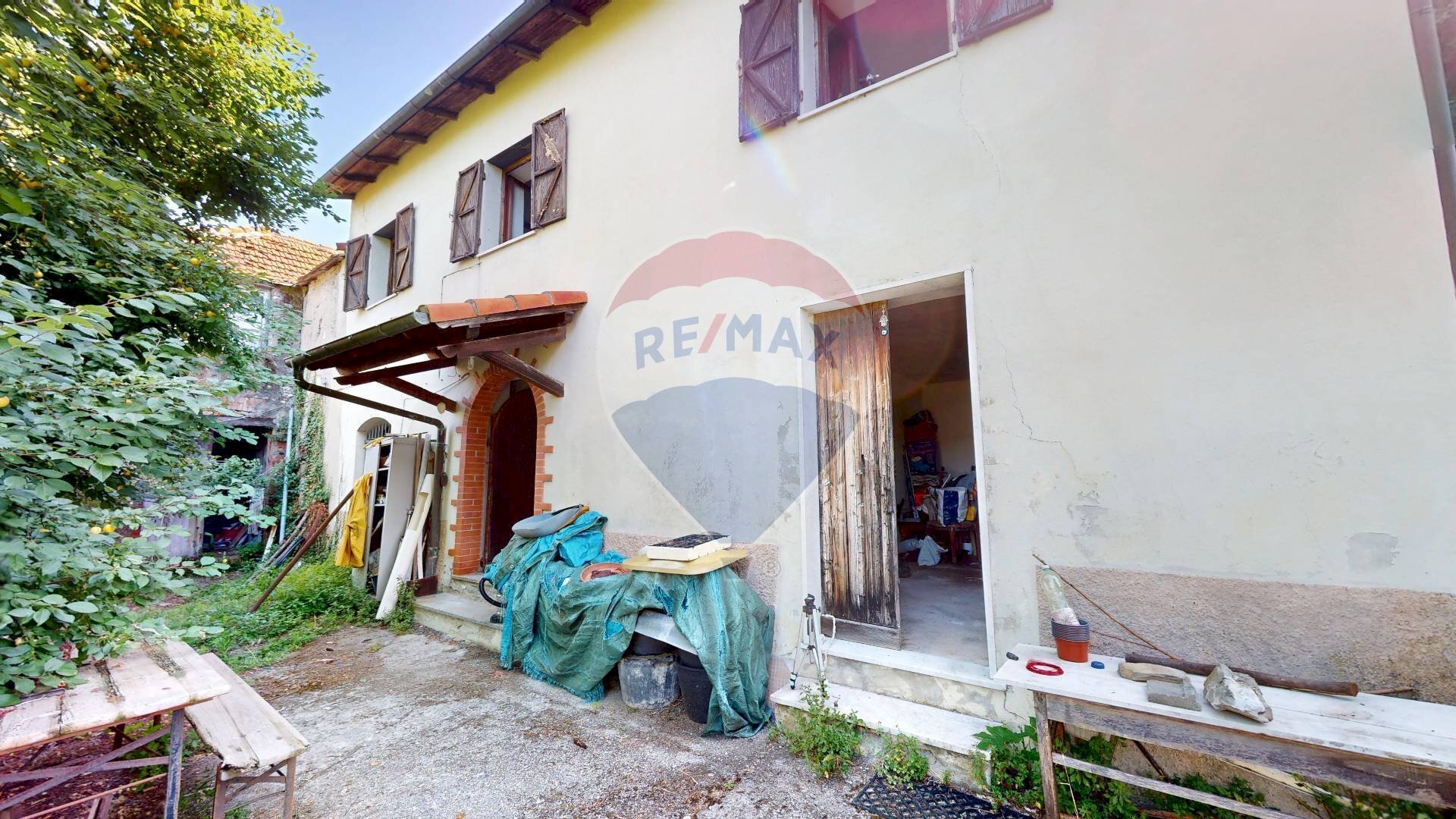 Casa indipendente Via Ponte, 16 
 San Cipriano, Serra Riccò - foto 2