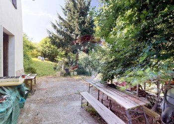 Independent house Via Ponte, 16
San Cipriano, Serra Riccò - photo 3
