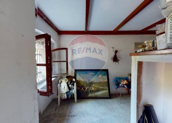 Independent house Via Ponte, 16
San Cipriano, Serra Riccò - photo 32