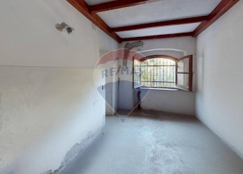 Independent house Via Ponte, 16
San Cipriano, Serra Riccò - photo 33
