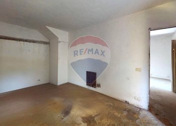 Independent house Via Ponte, 16
San Cipriano, Serra Riccò - photo 38