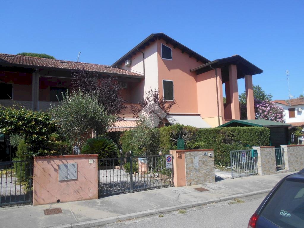 Terraced Villa Via Pisa, Comacchio - photo 1