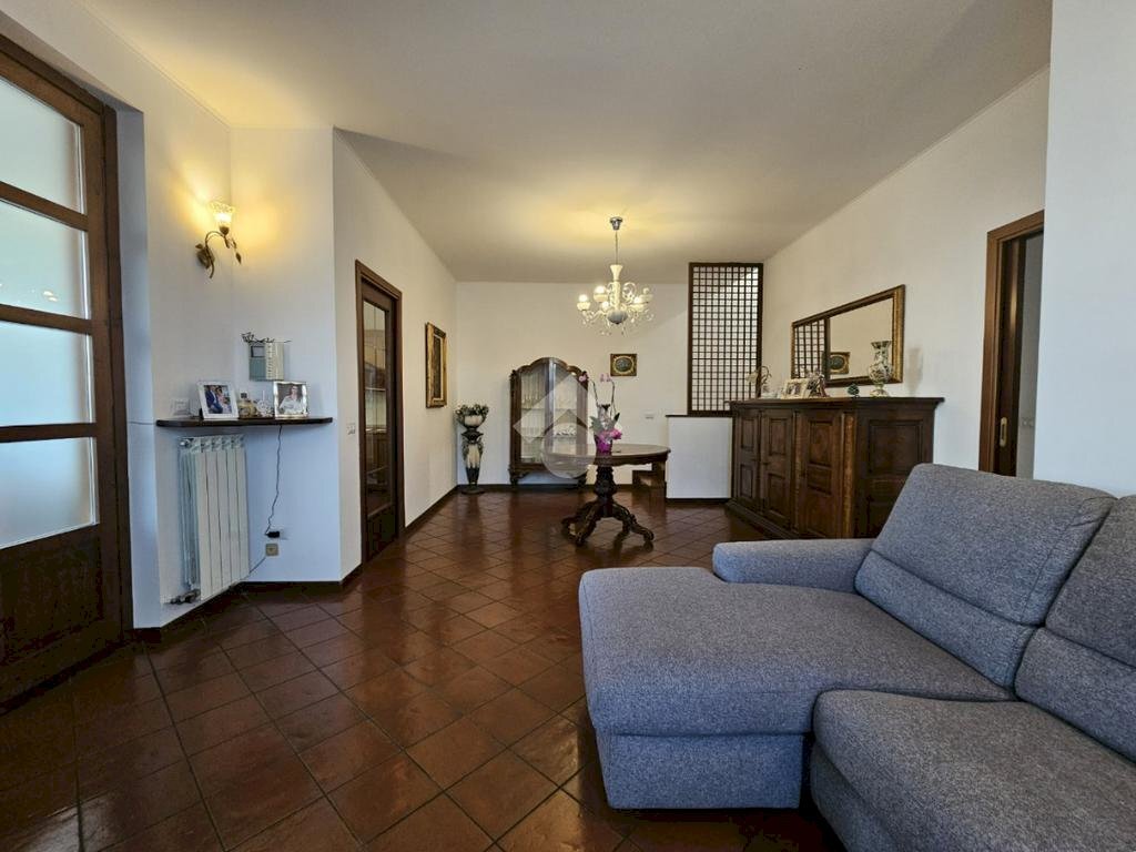 Porzione di casa Via Don Luigi Sturzo, Abbiategrasso - foto 1