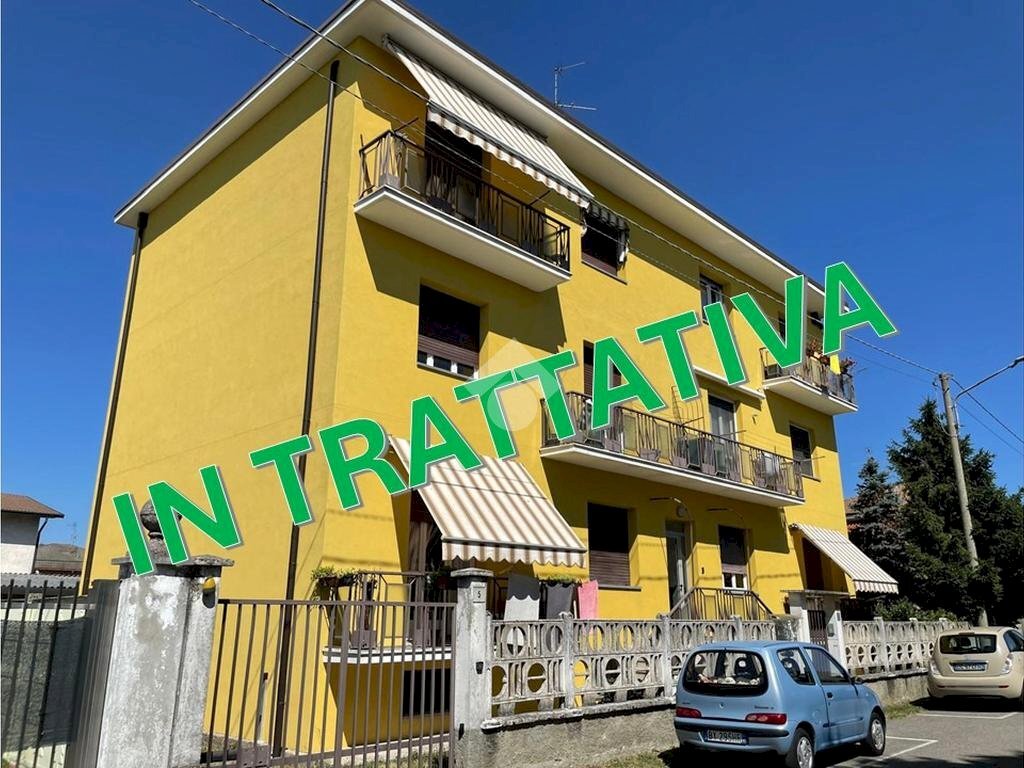 Three-room apartment Via Salvo d'Acquisto, Busto Garolfo - photo 1