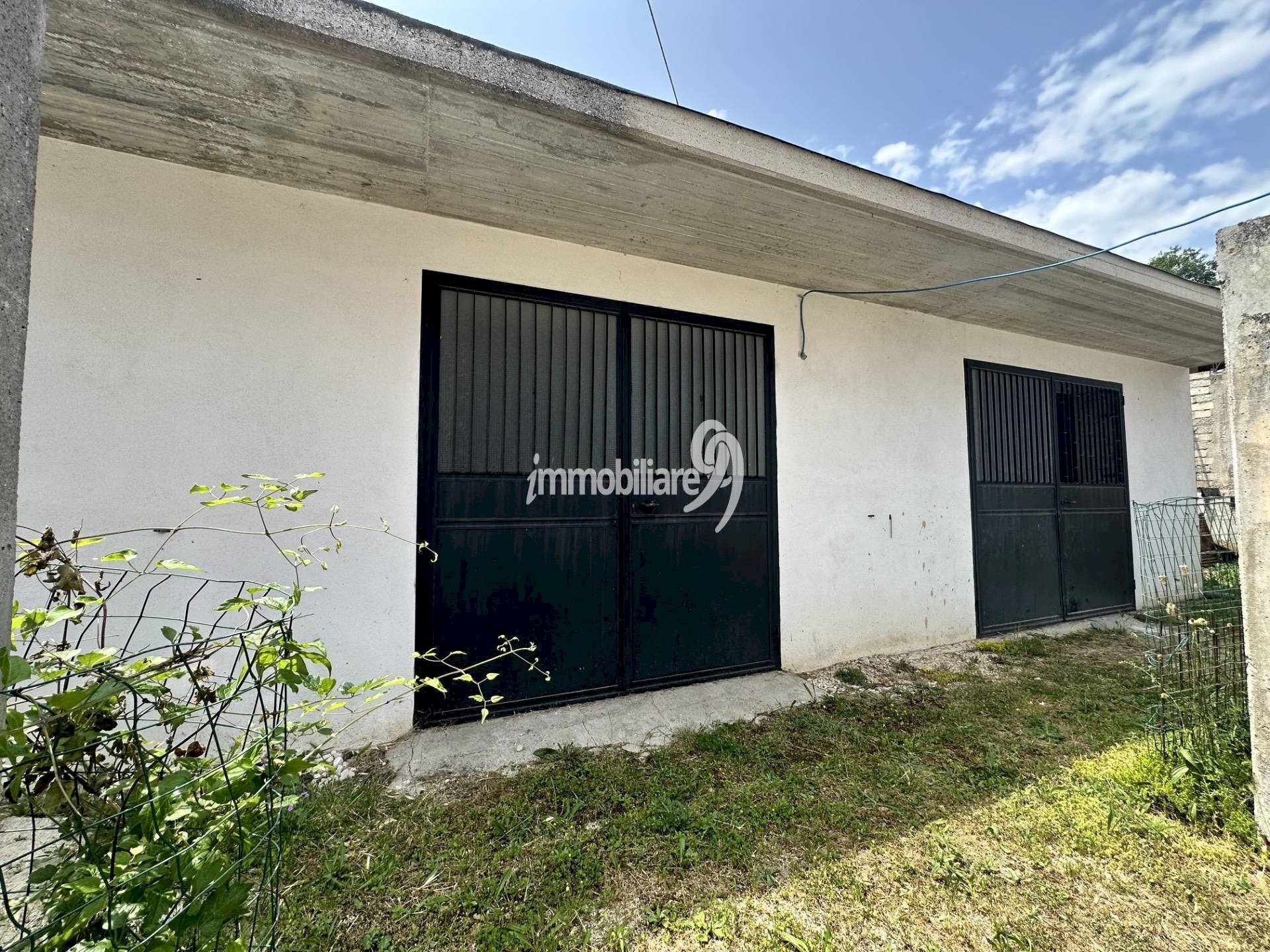 Foto 1 - Box Via della Libertà
 
snc, Ocre - photo 1